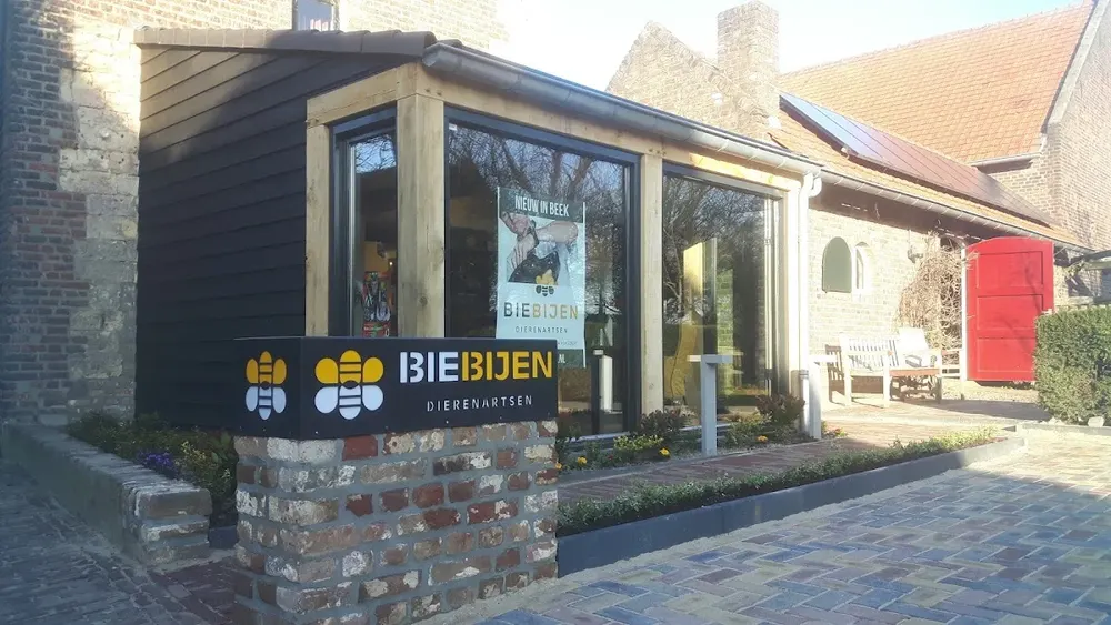 Bie Bijen Dierenartsen- Beek - Limburg - 2