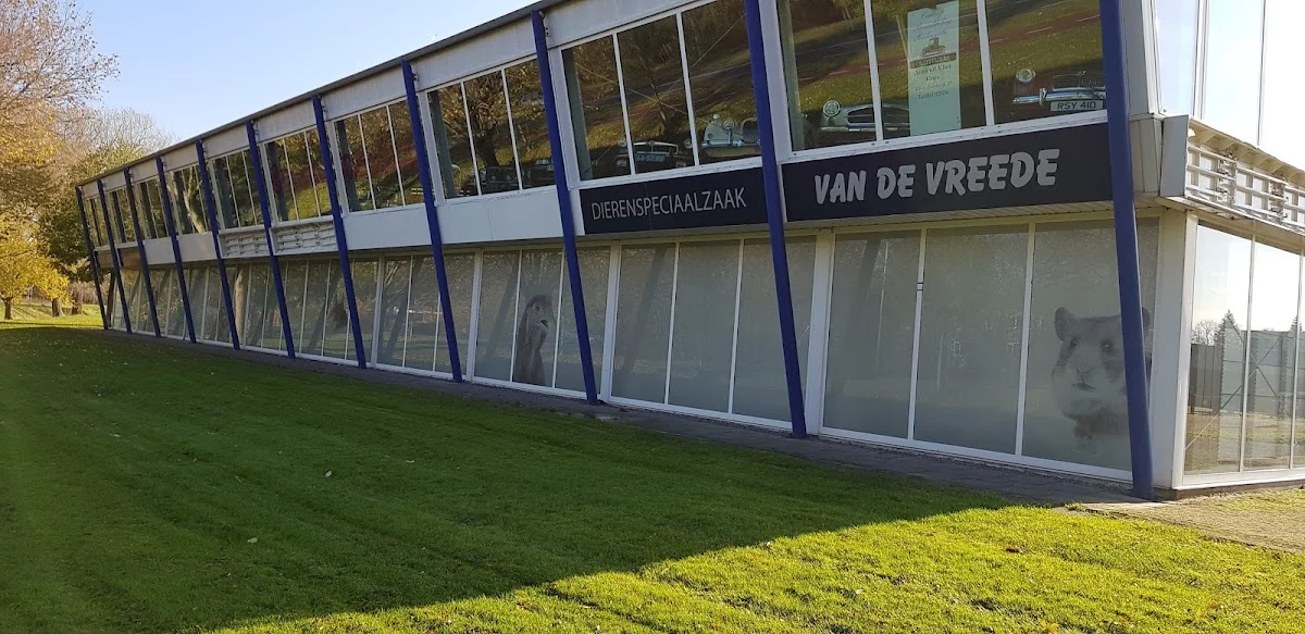 Dierenspeciaalzaak Van de Vreede XXL - 5