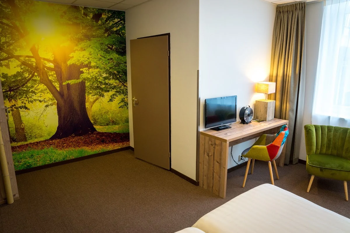 Forest Hotel - 6