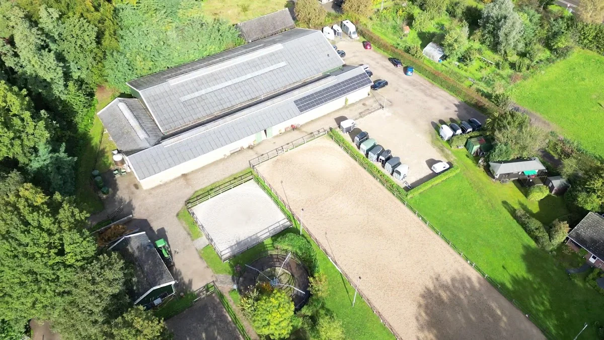 Hippisch Centrum Groot-Zande - Pensionstalling