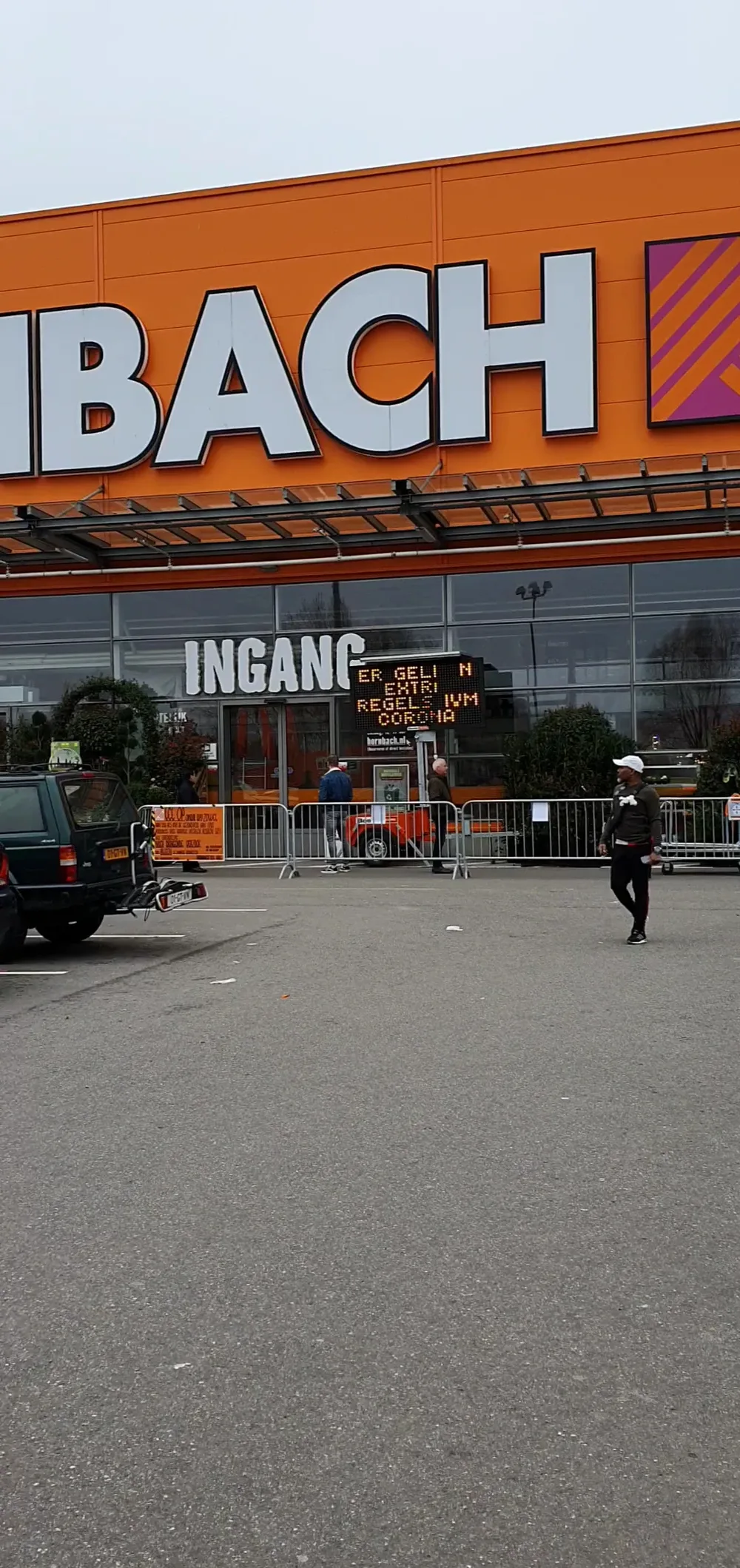 HORNBACH Bouwmarkt Den Haag - 3