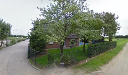 P. van der Wijk Caravanstalling/Paardenpension