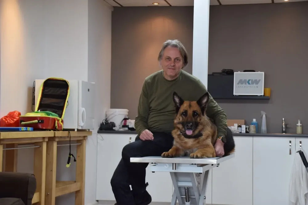 Robert Bos Dierenarts Behandelaar Fysio Osteopathie - 2