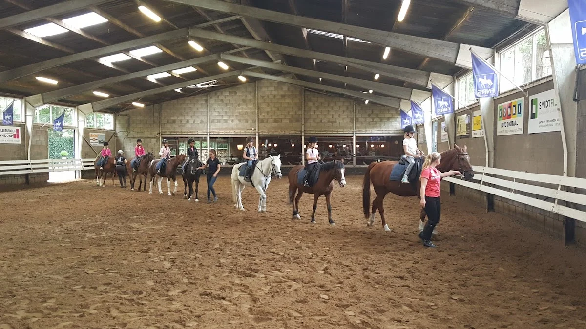 V.O.F. Hippisch Centrum Velsen