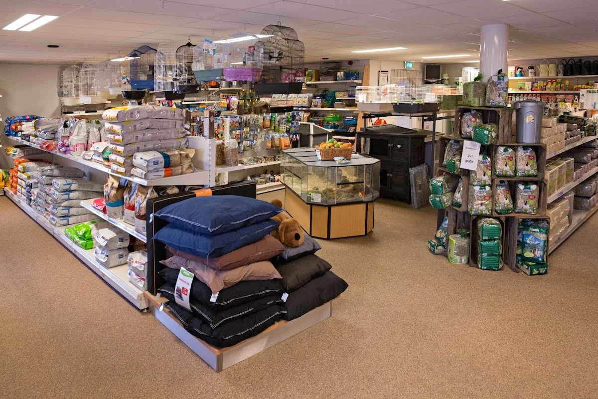 Velthof Voeders en Ruitersport | Grote dierenwinkel - 2
